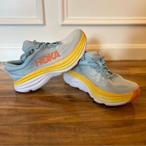 Size 9 hoka bondi 8. Worn a couple times, like new. Color is summer song.